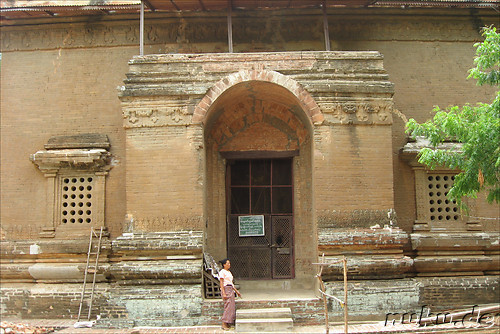 Kyauk Gu Ohnmin Cave - Tempelhoehle in Bagan, Myanmar