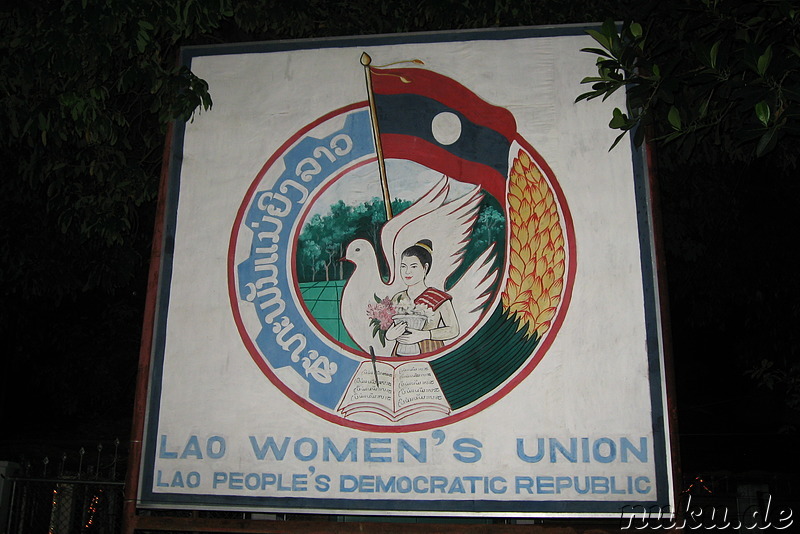 Lao Women's Union (Schild am Strassenrand)