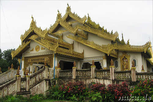 Maha Pasan Guha - Buddhistisches Veranstaltungszentrum in Yangon, Myanmar