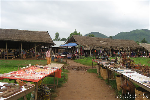Markt in Inthein am Inle Lake in Burma
