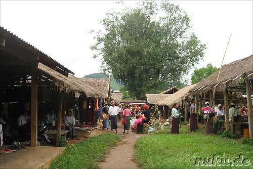 Markt in Inthein am Inle Lake in Burma