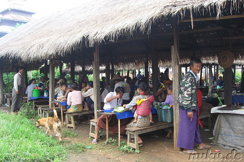 Markt in Inthein am Inle Lake in Burma