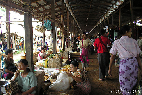Markt in Inthein am Inle Lake in Burma