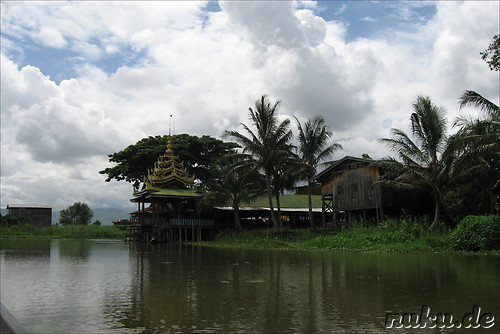 Nga Hpe Kyaung - Jumping Cat Monastery