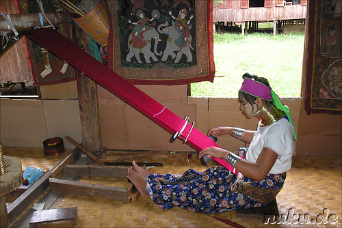 Padaung-Naeherin (Long Necked Karen)