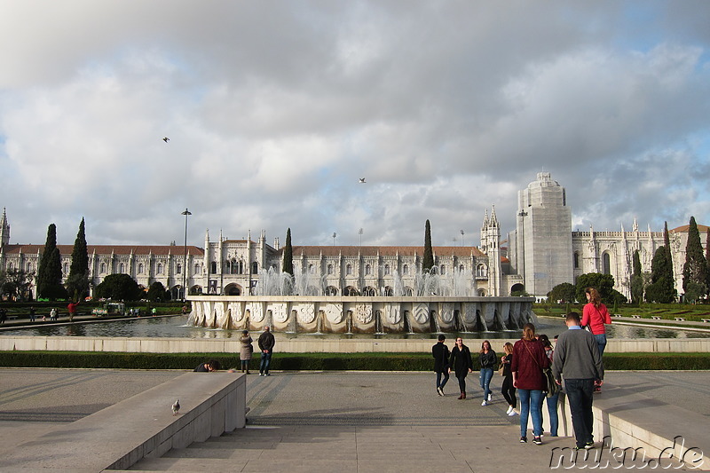 Praca do Imperio - Platz mit Brunnen in Belem, Lissabon, Portugal
