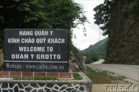Quan Y Grotto (Hospital Cave) auf Cat Ba Island, Vietnam