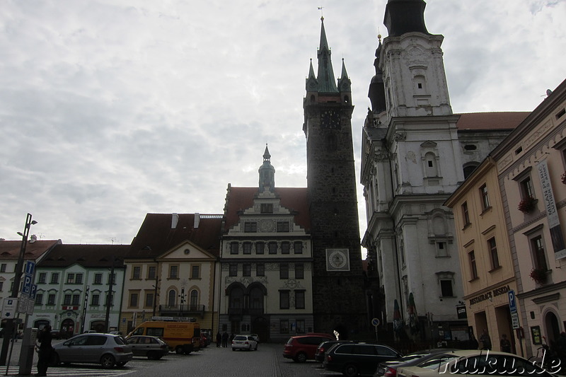 Rathaus und Schwarzer Turm in Klatovy, Tschechien