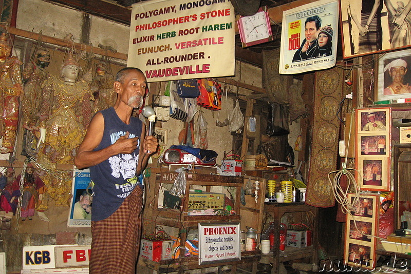 Show der Moustache Brothers in Mandalay, Myanmar