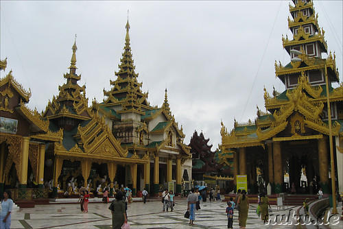 Shwedagon Pagoda - Tempel in Rangoon, Burma