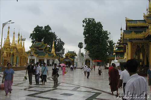Shwedagon Pagoda - Tempel in Rangoon, Burma
