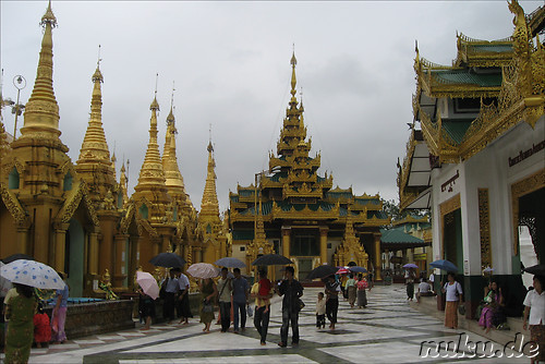 Shwedagon Paya - Tempel in Yangon, Myanmar