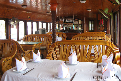 Speisesaal im Boot von Ocean Tours