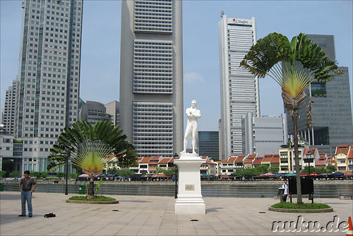 Statue am Asian Civilisations Mueseum in Singapur