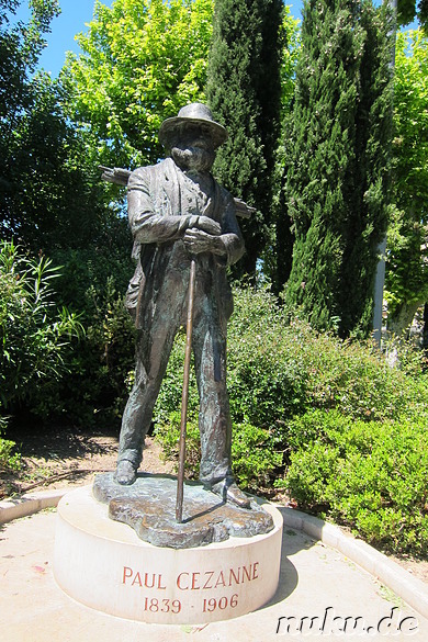 Statue von Paul Cezanne am Brunnen in Aix-en-Provence, Frankreich