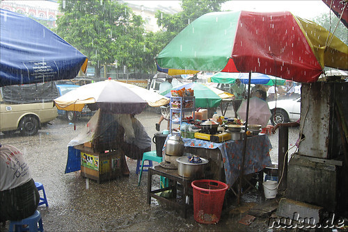Tea Shop am Theingyi Zei Market in Yangon, Myanmar
