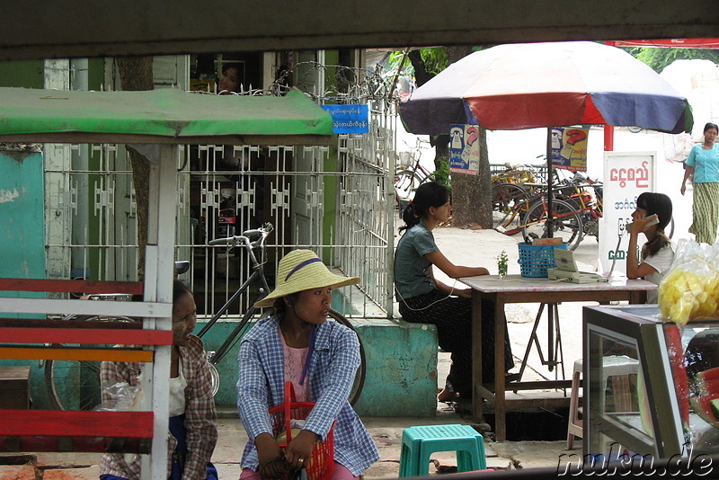 Telefonstand in Mandalay, Myanmar