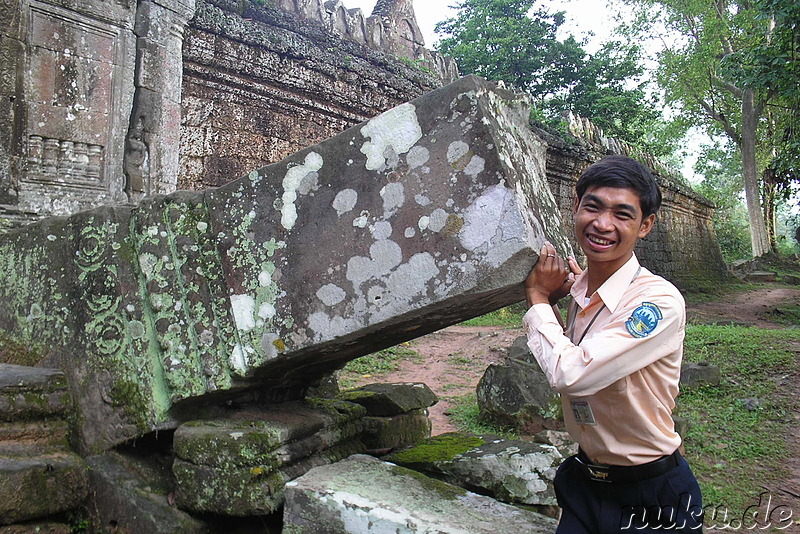 Tourguide im Preah Khan Tempel in Angkor, Kambodscha