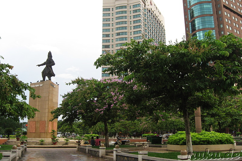 Tran Hung Dao Statue am Me Linh Square in Saigon