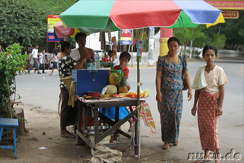 Verkaufsstand am Mandalay Hill in Mandalay, Myanmar