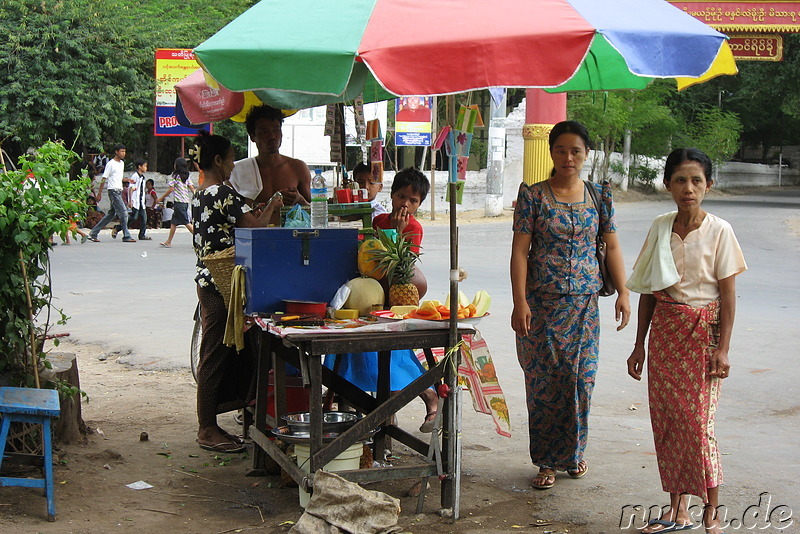 Verkaufsstand am Mandalay Hill in Mandalay, Myanmar