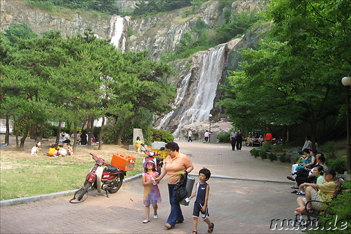 Yongma Waterfall Park