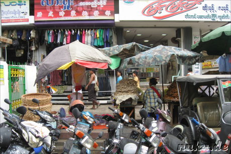 Zeigyo Central Market in Mandalay, Myanmar