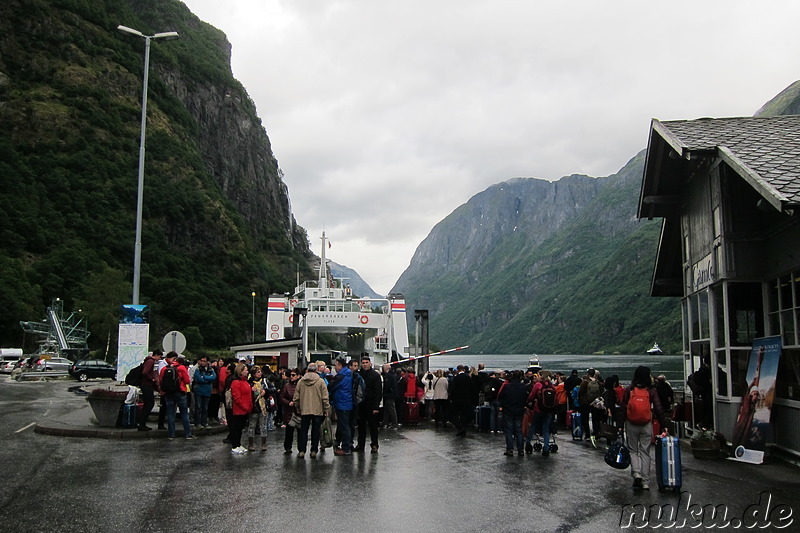  Am Bootsanleger in Gudvangen, Norwegen