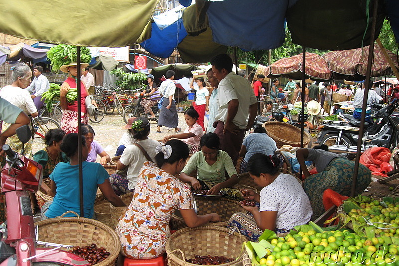 86th Street Market - Strassenmarkt in Mandalay, Myanmar