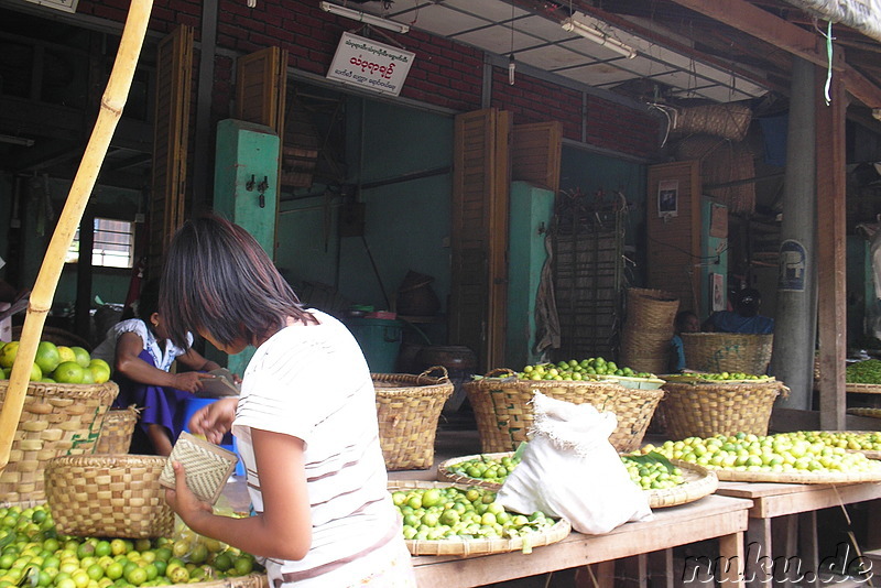 86th Street Market - Strassenmarkt in Mandalay, Myanmar