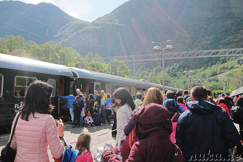 Abfahrt der Flamsbana in Flam, Norwegen