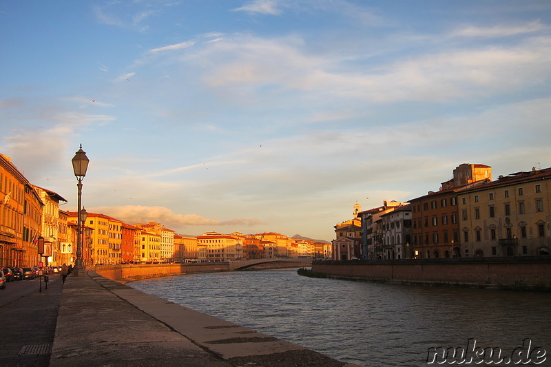 Am Arno in Pisa, Italien