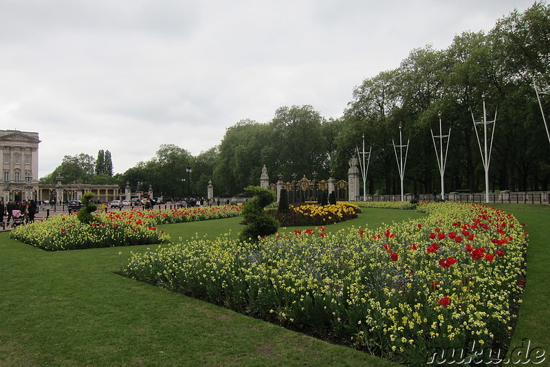 Am Buckingham Palace in London, England