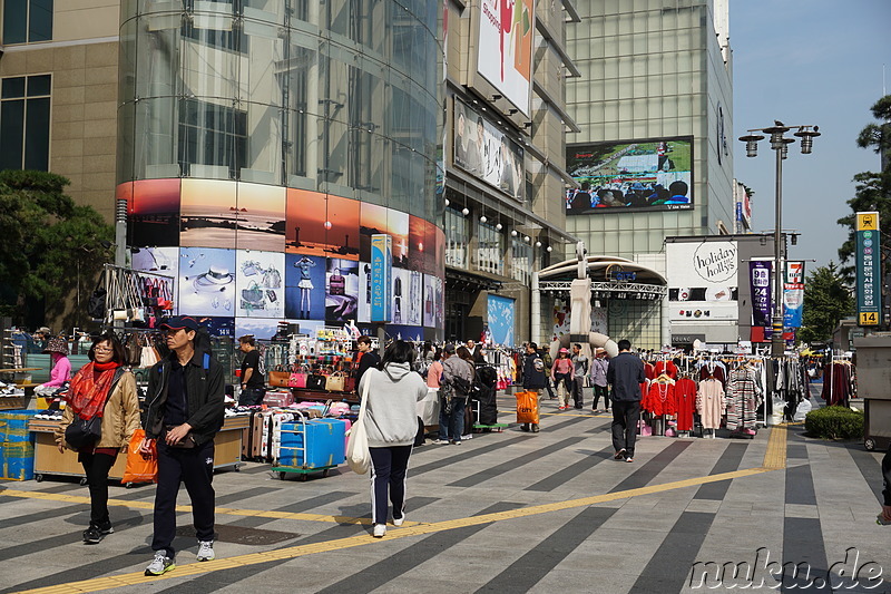 Am Dongdaemun History & Culture Park (동대문문화역사공원) in Seoul, Korea