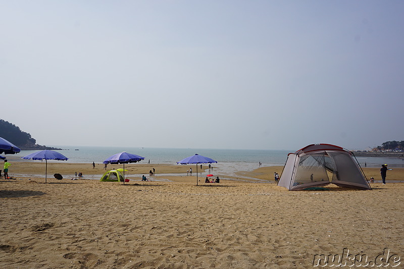 Am Eulwangli Strand (을왕리해수육장) auf der Insel Yeongjongdo (영종도) von Incheon, Korea