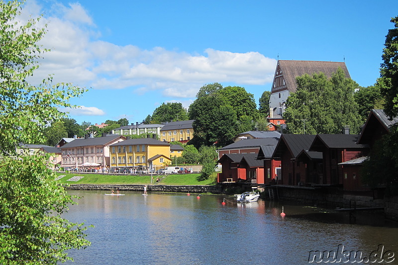 Am Flussufer in Porvoo, Finnland