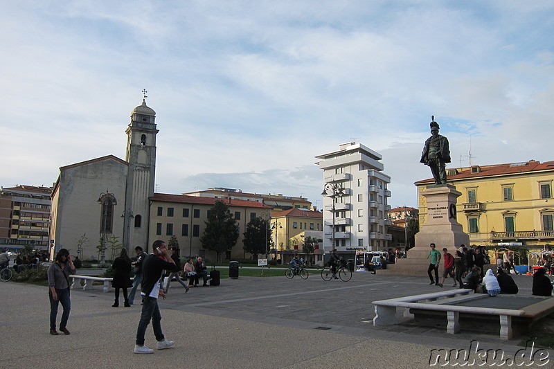 Am Hauptbahnhof in Pisa, Italien