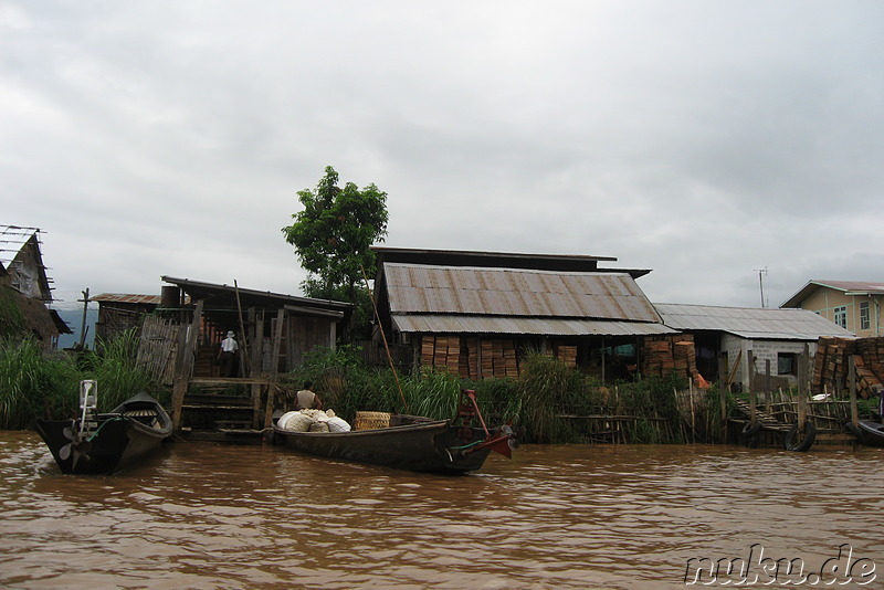 Am Inle Lake zwischen Nyaung Shwe und Ywama in Burma