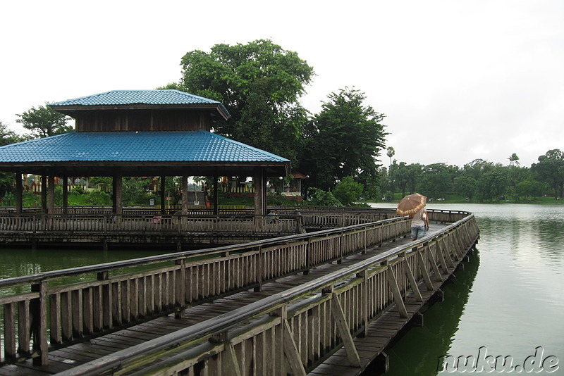 Am Kandawgyi Lake - See in Yangon, Myanmar