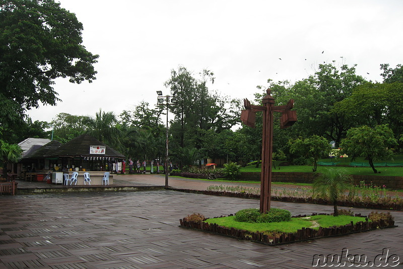 Am Kandawgyi Lake - See in Yangon, Myanmar