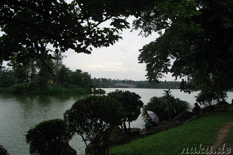 Am Kandawgyi Lake - See in Yangon, Myanmar