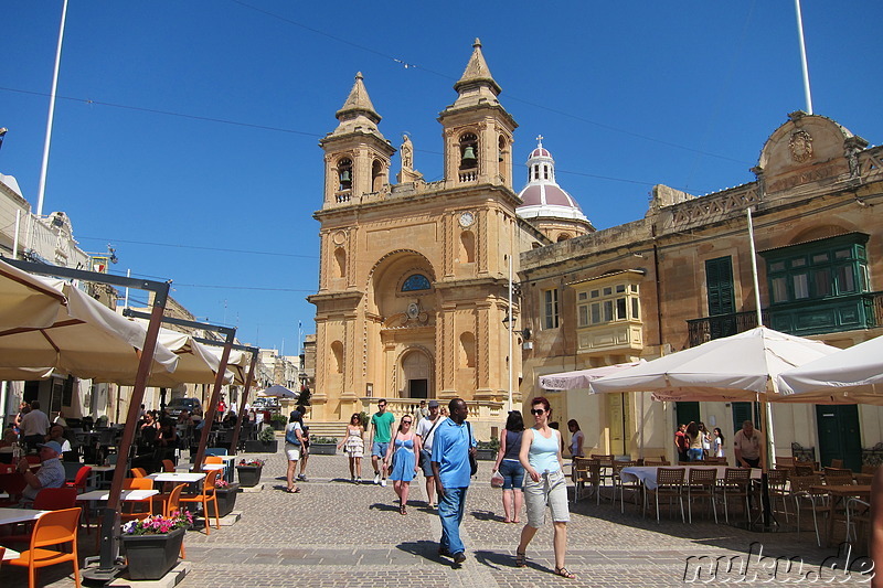 Am Marsaxlokk Square in Marsaxlokk, Malta