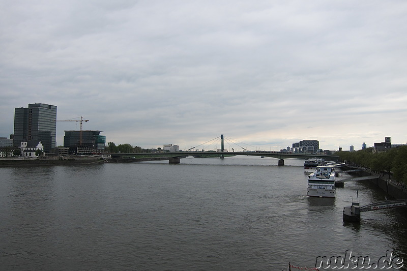 Am Rheinufer in Köln