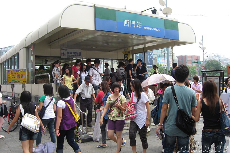 An der Ximen U-Bahn-Station in Taipei, Taiwan