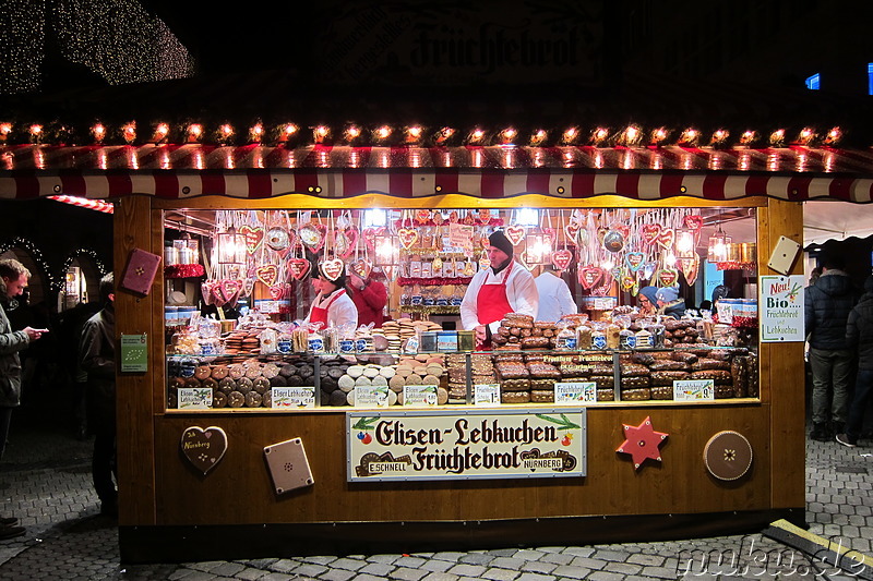 Auf dem Christkindlesmarkt in Nürnberg