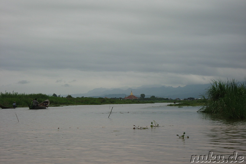 Auf dem Inle Lake zwischen Nyaungshwe und Ywama in Myanmar