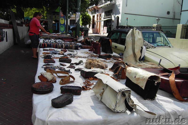 Auf dem Plaza Dorrego angebotene Souvenirs