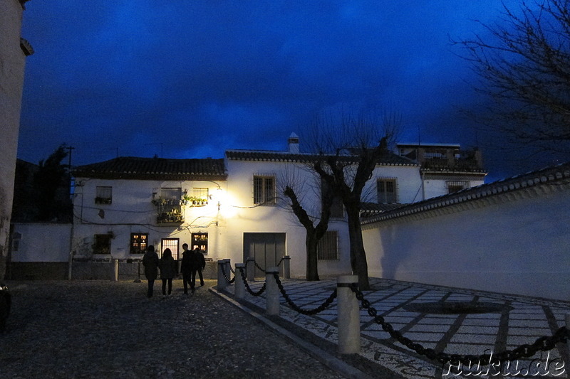 Auf dem Weg zum Aussichtspunkt Mirador de San Nicolas in Granada, Spanien
