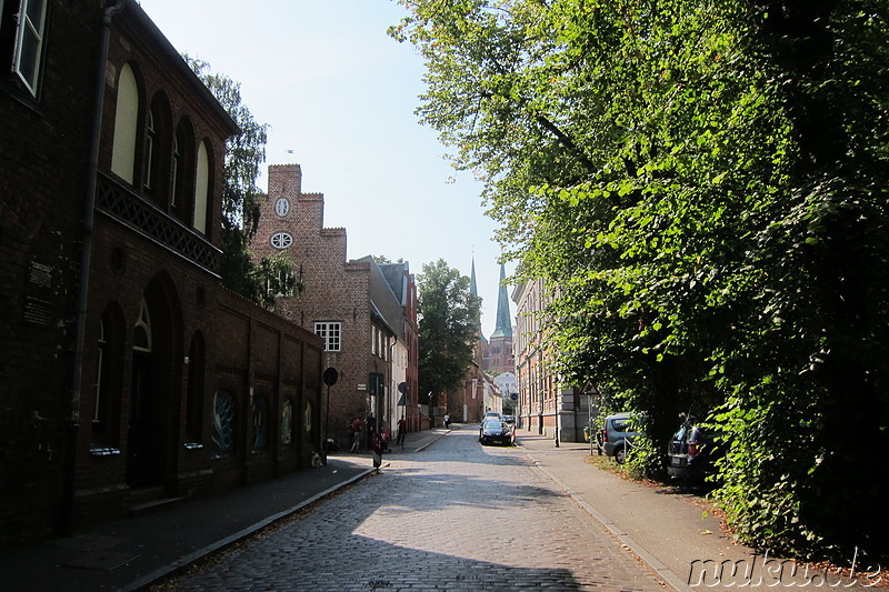 Auf dem Weg zum Dom in Lübeck