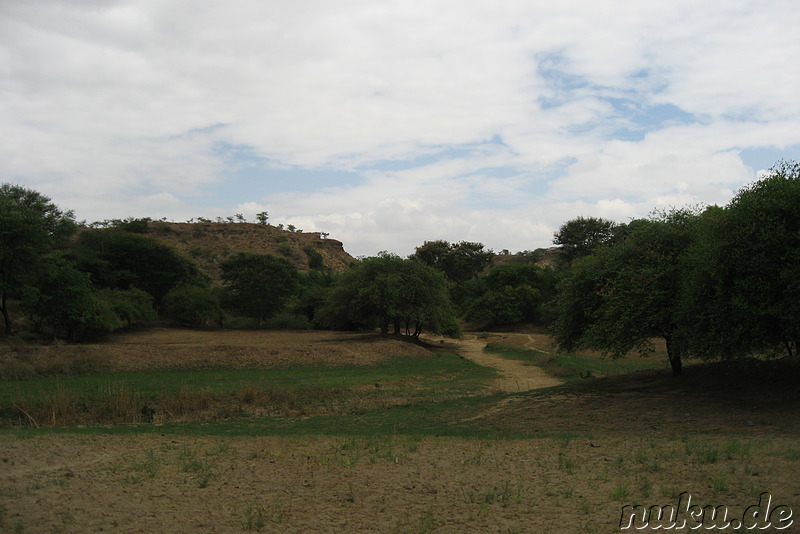 Auf dem Weg zur Kyauk Gu Ohnmin Cave